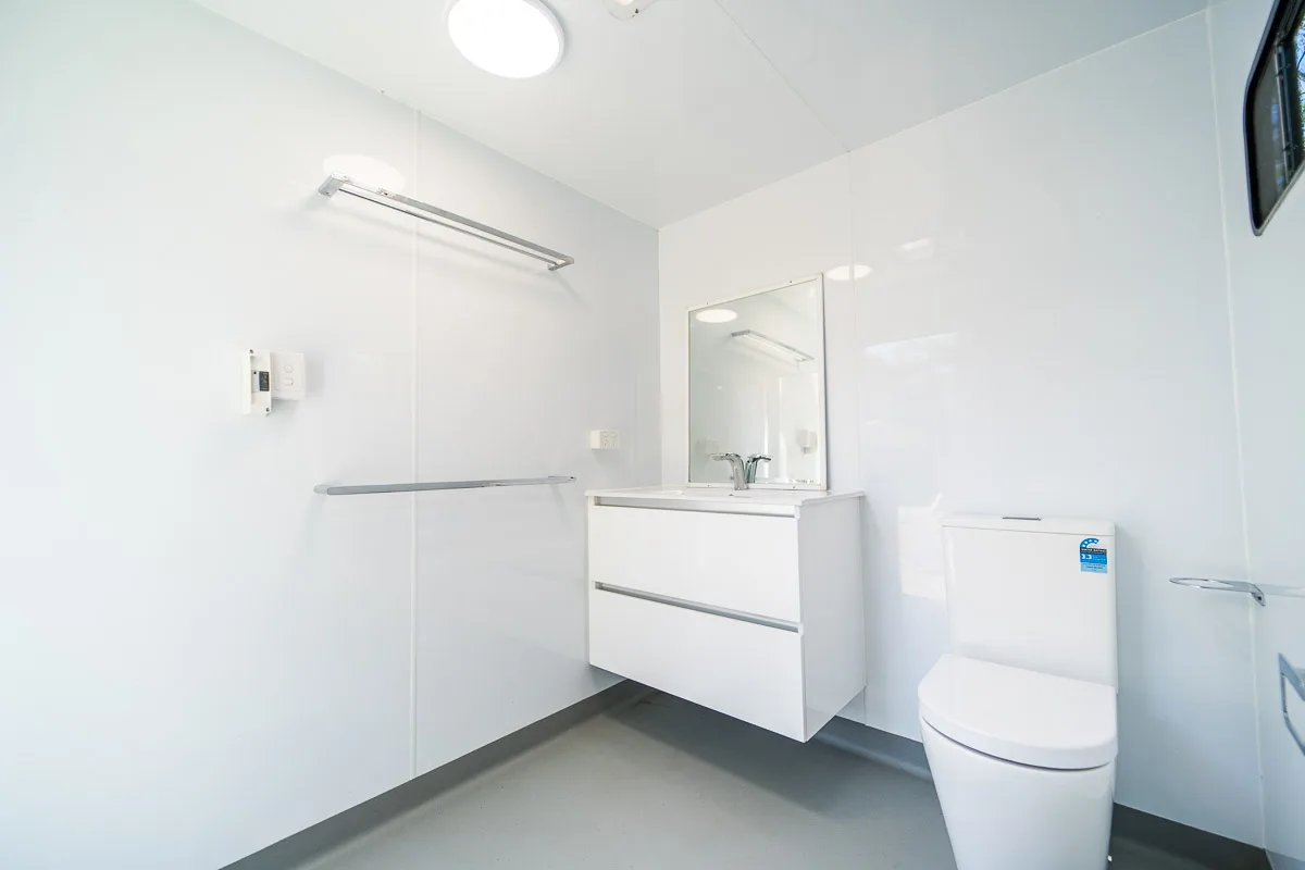 Prominade-Bathroom-Rentals-021